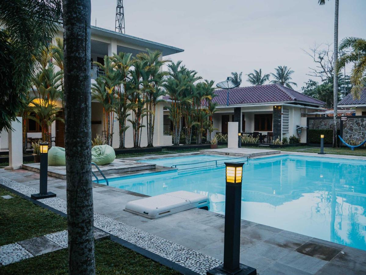 Sunrise Resort Batukaras Eksteriør billede